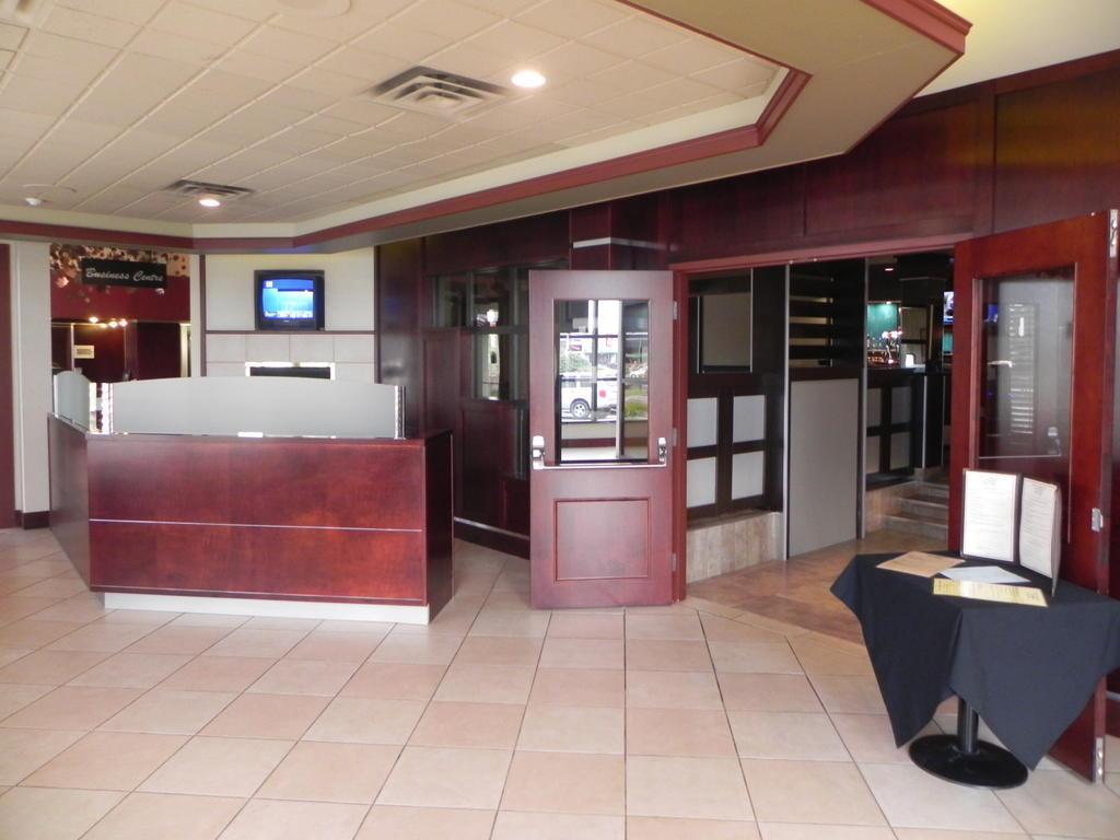 Quality Inn & Suites Bay Front Су-Сент-Мари Экстерьер фото
