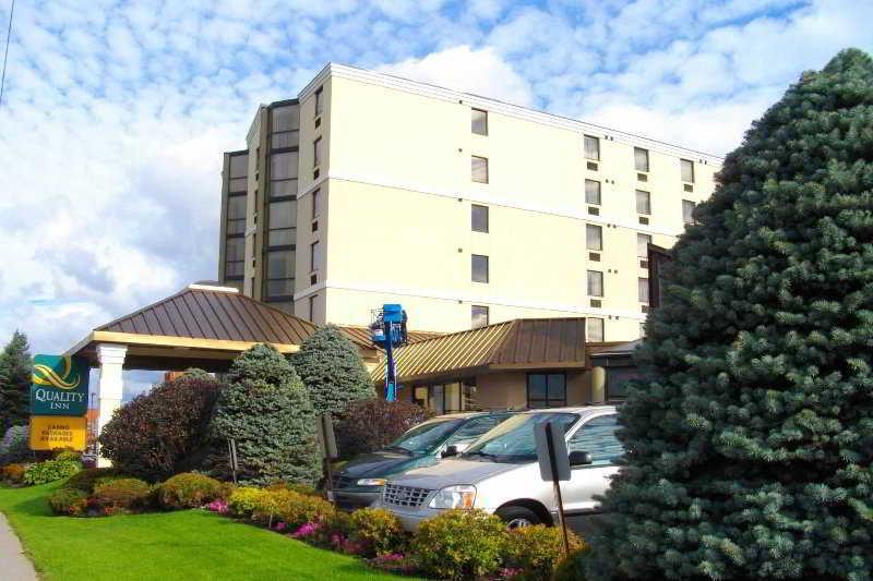 Quality Inn & Suites Bay Front Су-Сент-Мари Экстерьер фото