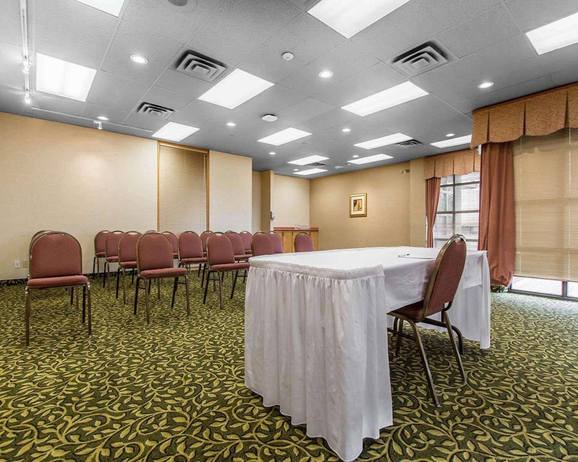 Quality Inn & Suites Bay Front Су-Сент-Мари Экстерьер фото