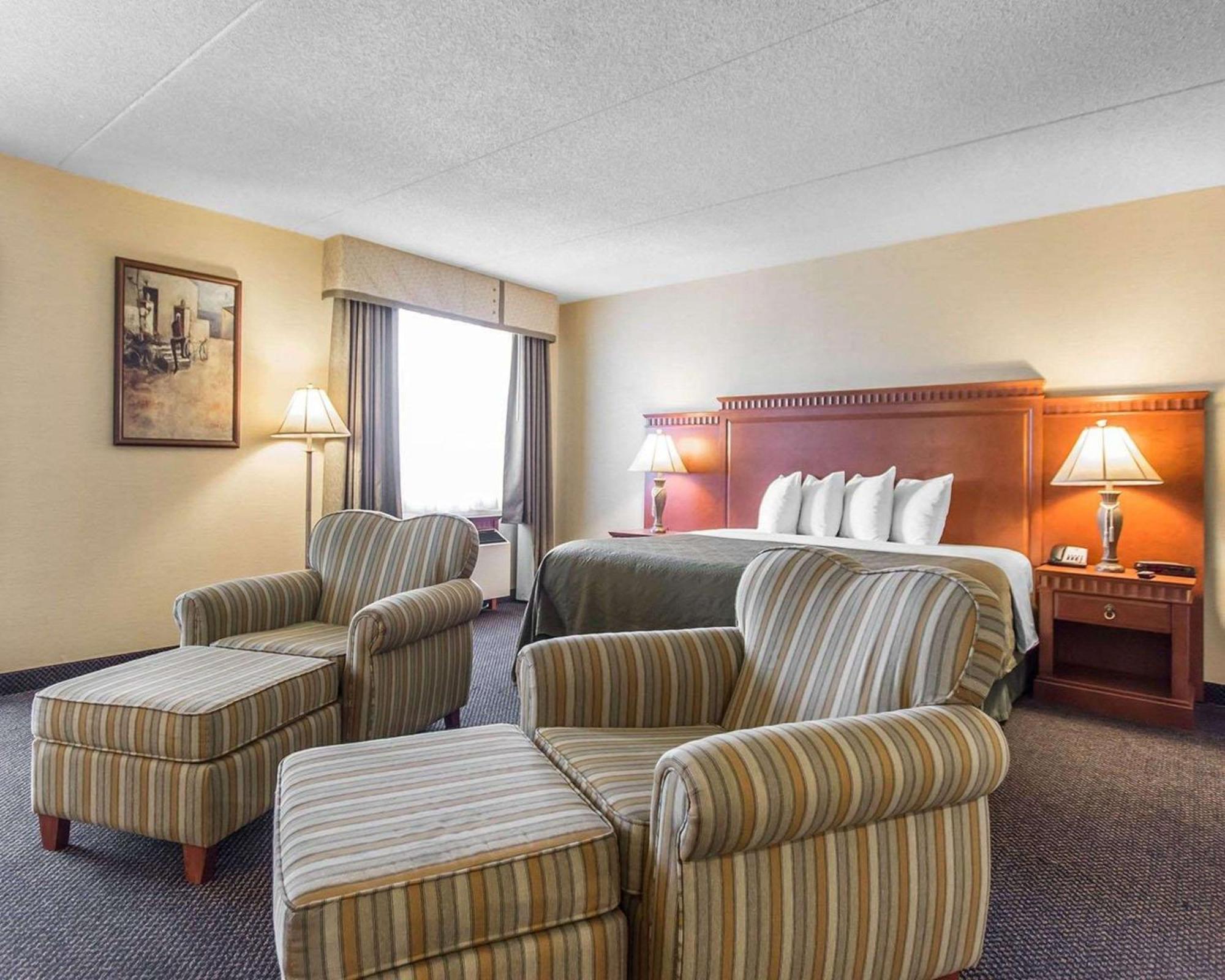Quality Inn & Suites Bay Front Су-Сент-Мари Экстерьер фото
