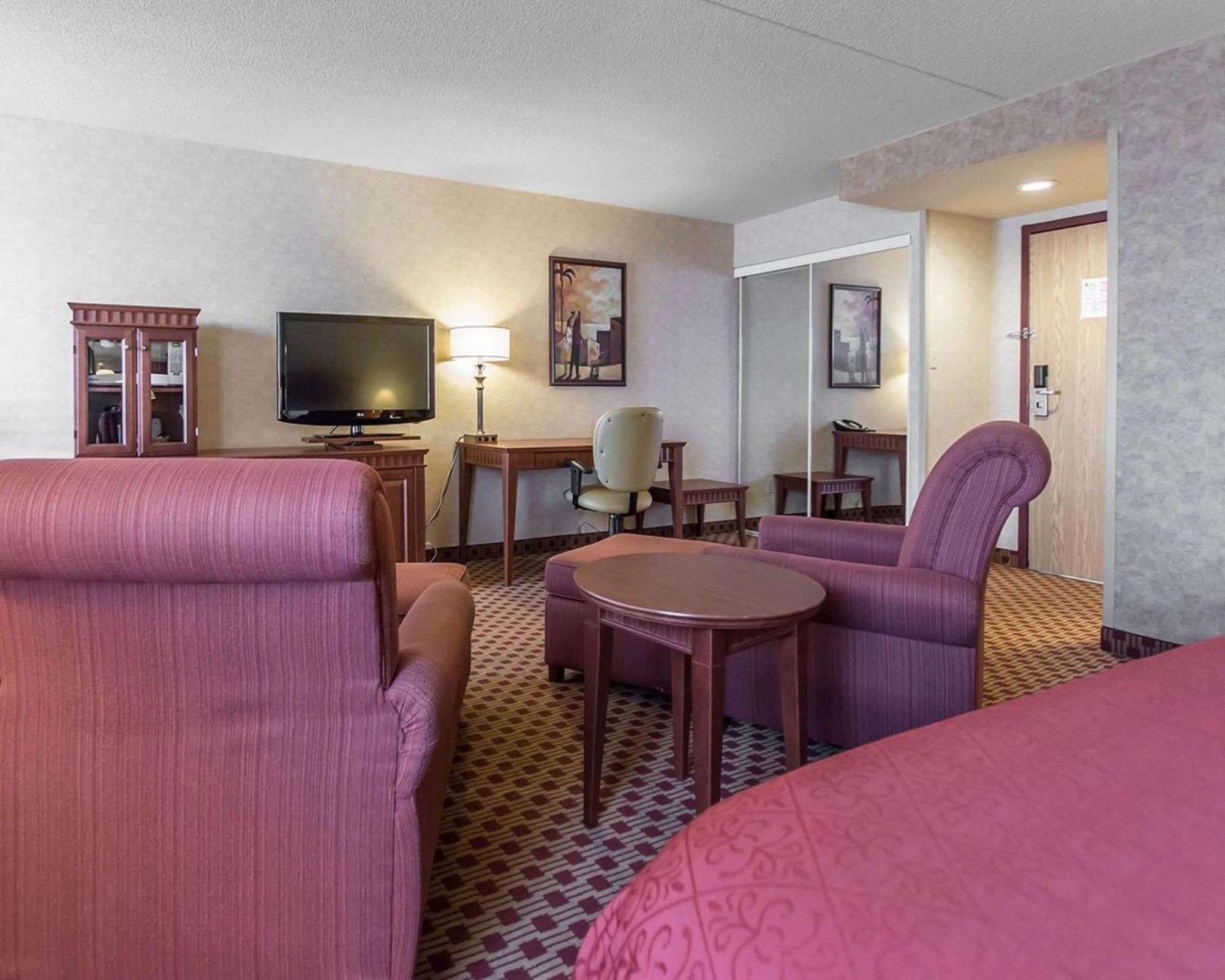 Quality Inn & Suites Bay Front Су-Сент-Мари Экстерьер фото